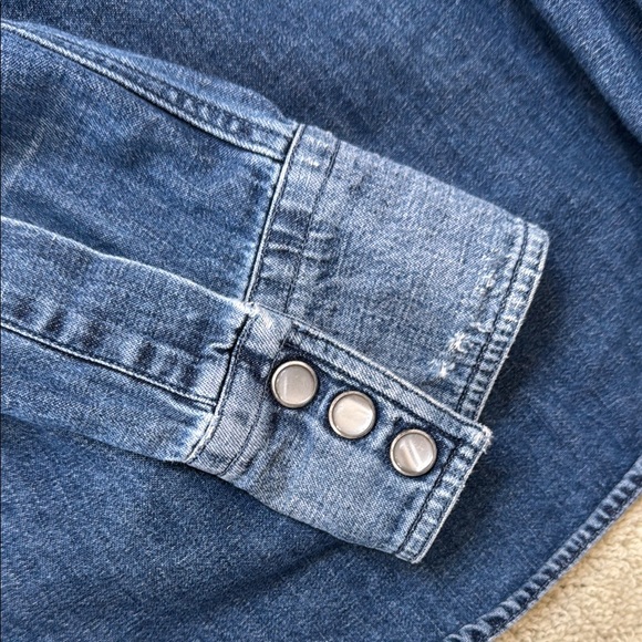 Classic Blue Denim Shirt with Pockets cowboy distressed - Picture 5 of 8